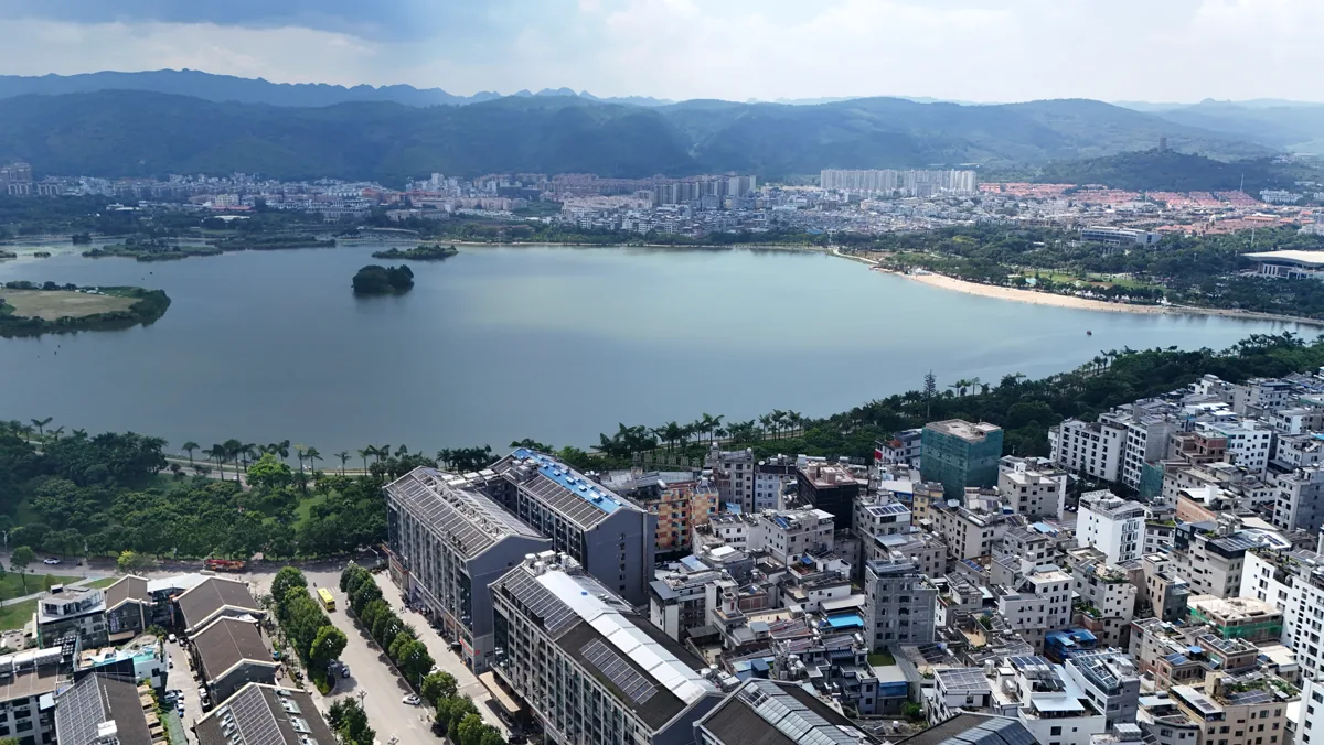 Huquan ecological park, Mile — lakefront and the hot spring district